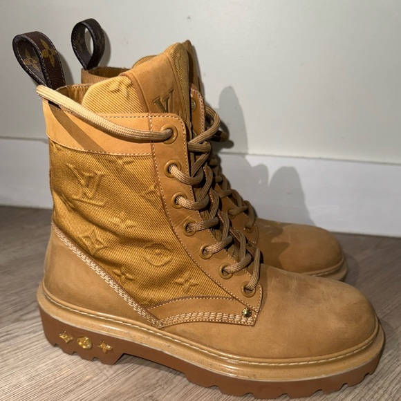 Louis Vuitton Ranger Boots with monogram - Picture 6 of 9